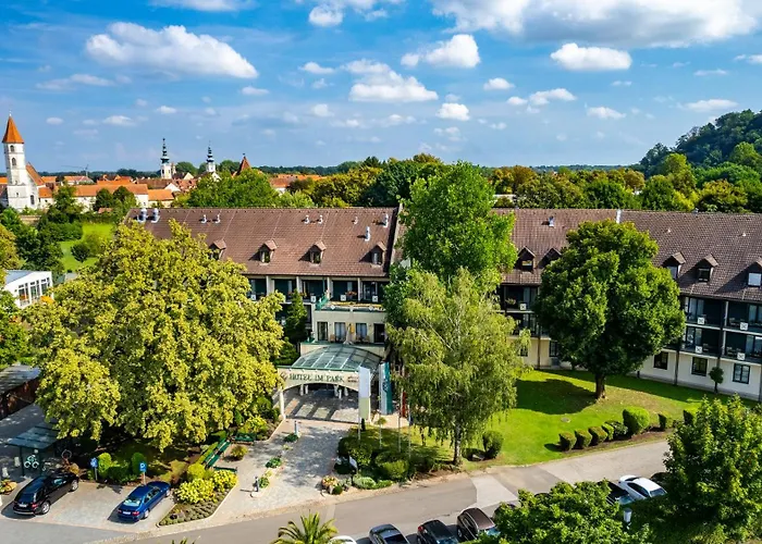 Hotel Im Park 4*